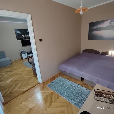 Startpont Apartman Pécs Exterior foto